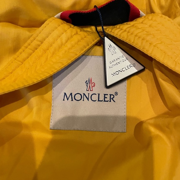Moncler Silver and Yellow Kids Puffer Jacket - Picture 4 of 11